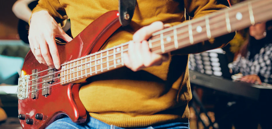 Placeholder for Basgitaar 2025